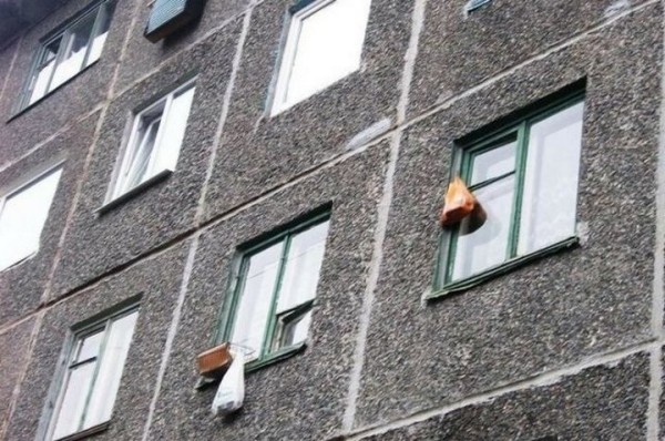 Авоська за окном. Секреты советских домов, которые сегодня трудно понять Авоська за окном. Секреты советских домов, которые сегодня трудно понять