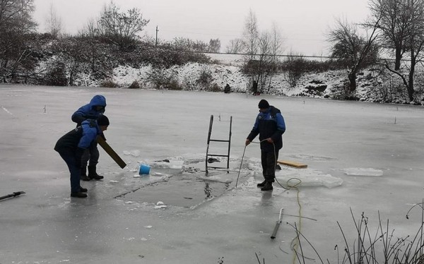 В Барановичском районе на водоеме нашли примерзшие сапоги. Рыбака отыскать не смогли В Барановичском районе на водоеме нашли примерзшие сапоги. Рыбака отыскать не смогли