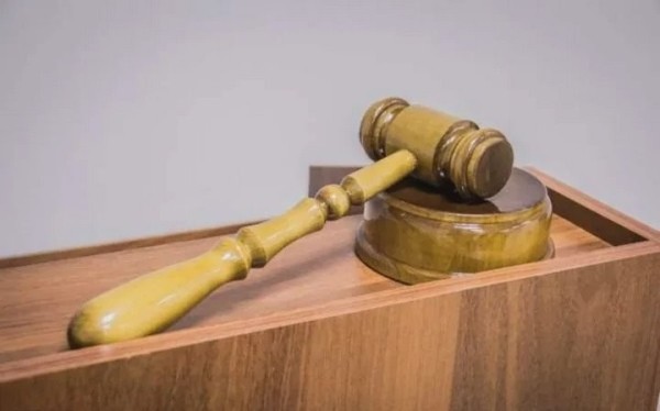 Забрал 24 500 долларов и спрятал в Барановичах. Осудили курьера мошенников, обещавших «отмазать от ДТП» Забрал 24 500 долларов и спрятал в Барановичах. Осудили курьера мошенников, обещавших «отмазать от ДТП»