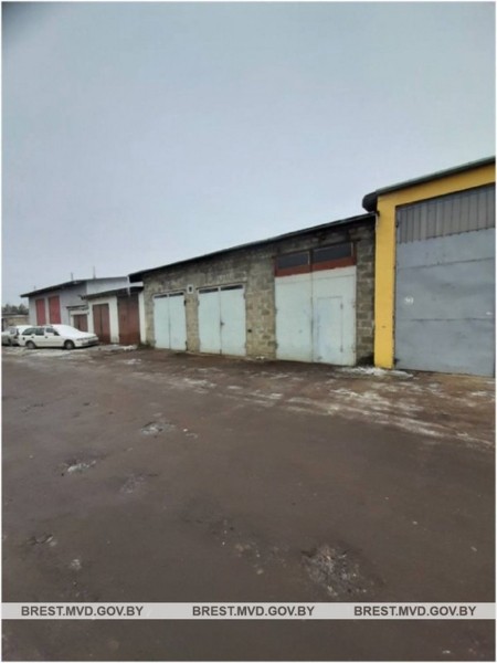 Житель Бреста нашел в Instagram автомастерскую. Передал две машины, но что-то пошло не так