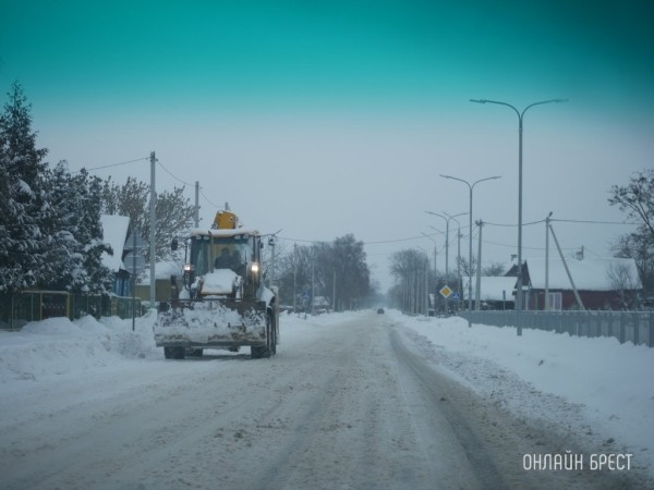 Можно ли обгонять на зимней дороге, если разметку занесло снегом? Можно ли обгонять на зимней дороге, если разметку занесло снегом?