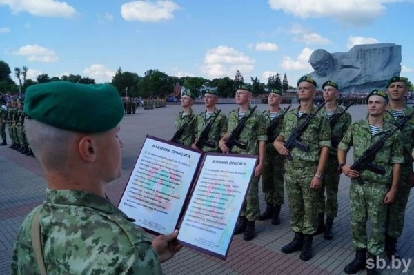 Зарегистрированных на территории Брестской области военнообязанных просят прибыть в военный комиссариат по месту жительства для уточнения данных