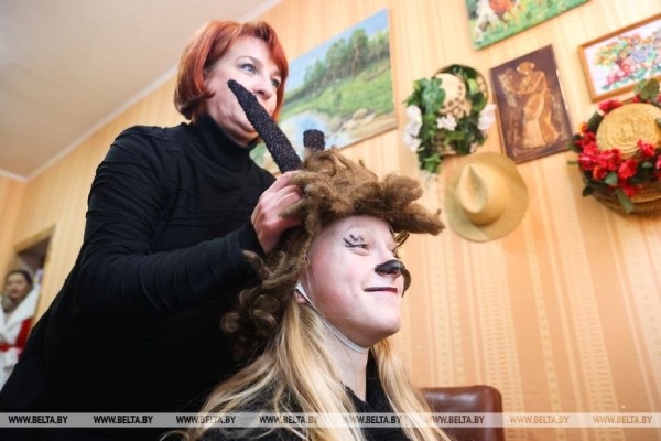 Открывай ворота, Коляда в гости пришла. Как на пинском Полесье живет народный рождественский обряд Открывай ворота, Коляда в гости пришла. Как на пинском Полесье живет народный рождественский обряд