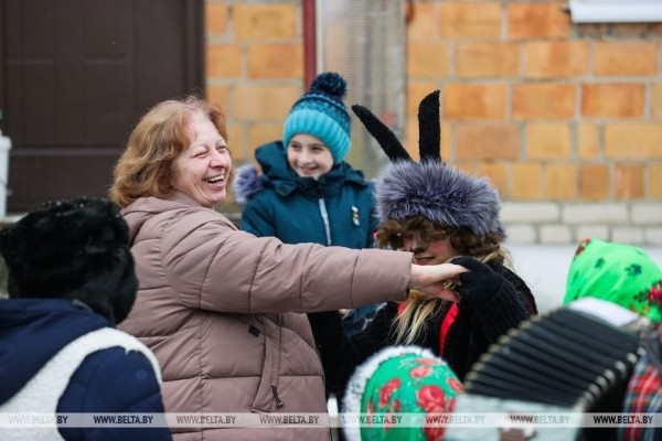 Открывай ворота, Коляда в гости пришла. Как на пинском Полесье живет народный рождественский обряд Открывай ворота, Коляда в гости пришла. Как на пинском Полесье живет народный рождественский обряд