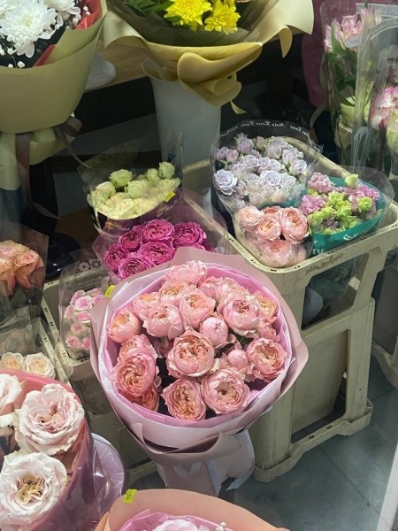 «Вялые и засохшие цветы — это норма?» Разбираемся, можно ли вернуть деньги за плохой букет