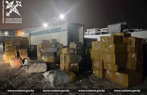 По дороге из Москвы в Брест сотрудники таможни пресекли незаконный ввоз товара более чем на 100 тысяч рублей