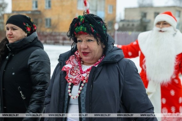 Открывай ворота, Коляда в гости пришла. Как на пинском Полесье живет народный рождественский обряд Открывай ворота, Коляда в гости пришла. Как на пинском Полесье живет народный рождественский обряд