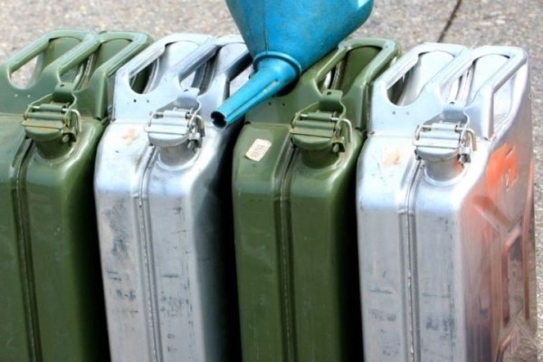 Белорус похитил с предприятия, на котором работает, более 2 100 литров топлива