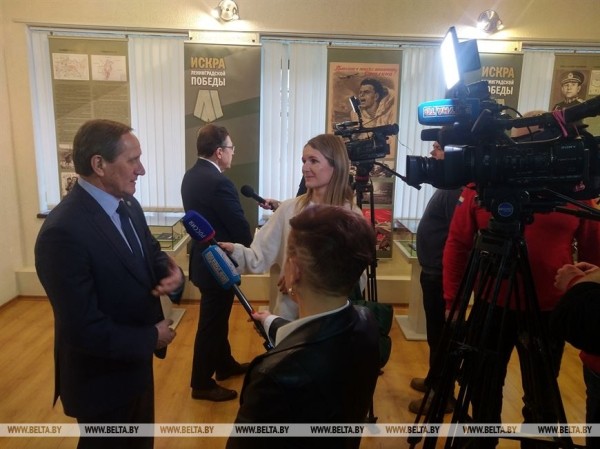 Выставку к 80-летию прорыва блокады Ленинграда открыли в Брестской крепости Выставку к 80-летию прорыва блокады Ленинграда открыли в Брестской крепости