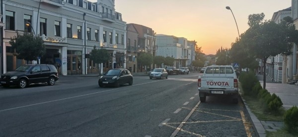 &laquo;Вдоль дороги &mdash; венки и памятники&raquo;. Белорус в одиночку отправился в горы Грузии, где даже страховка не действует