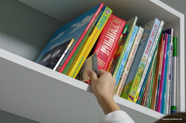 «Оценка может стоить 3 рубля». С какого возраста и сколько денег давать ребенку — опыт родителей и советы психолога