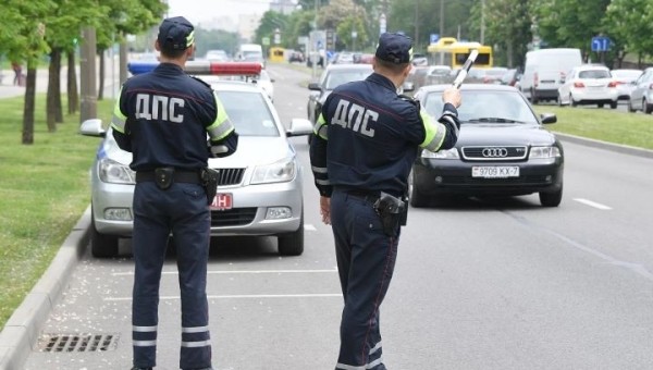 Белорус закончил автошколу, но до сдачи экзаменов в ГАИ не дошел. За бесправную поездку ему грозит уголовная ответственность Белорус закончил автошколу, но до сдачи экзаменов в ГАИ не дошел. За бесправную поездку ему грозит уголовная ответственность