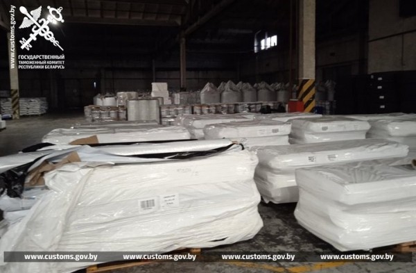 Партию полипропиленовой пленки на 210 тыс .рублей пытались незаконно ввезти через &laquo;Козловичи&raquo;