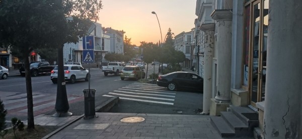 &laquo;Вдоль дороги &mdash; венки и памятники&raquo;. Белорус в одиночку отправился в горы Грузии, где даже страховка не действует