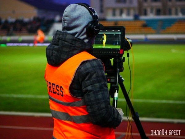 В высшей лиге футбольного чемпионата Беларуси сыграют 15 клубов В высшей лиге футбольного чемпионата Беларуси сыграют 15 клубов