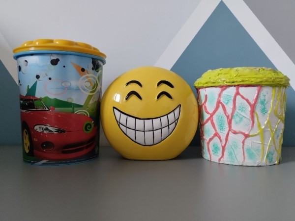 «Оценка может стоить 3 рубля». С какого возраста и сколько денег давать ребенку — опыт родителей и советы психолога