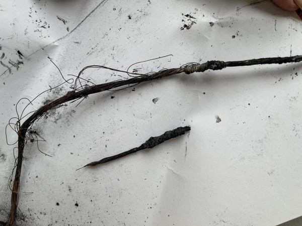 «Едва успел поставить на учёт, как BMW сгорел». Белорус убеждён, что ему продали неисправное авто, и требует у продавца деньги