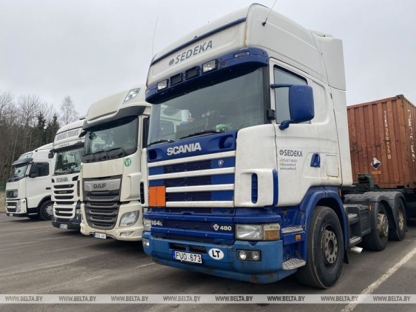 Водители из разных стран рассказали о проблемах на границе