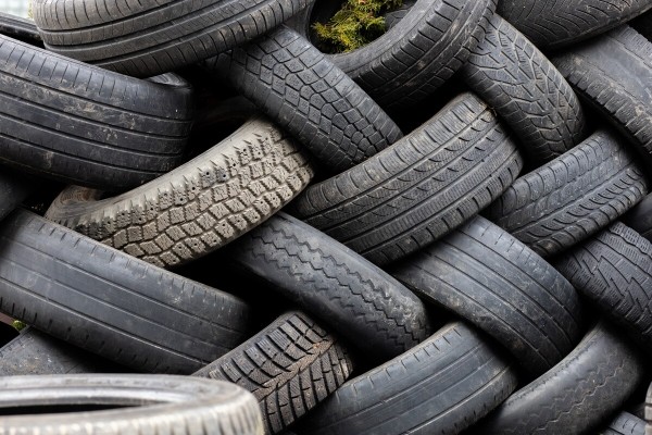 «Немцы отбирают для меня шины». Белорус наладил бизнес по продаже б/у Continental, Pirelli, Bridgestone. Есть спрос? «Немцы отбирают для меня шины». Белорус наладил бизнес по продаже б/у Continental, Pirelli, Bridgestone. Есть спрос?