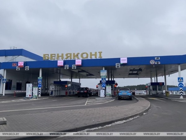 Водители из разных стран рассказали о проблемах на границе