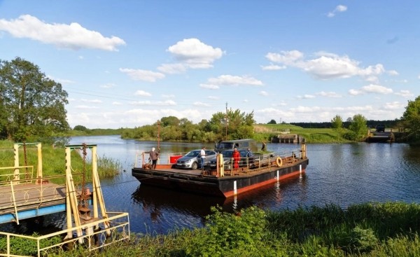 В Пинском районе запустили очередной летний паром
