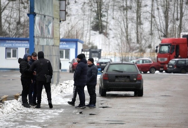 «Решил продать машину, а у неё нашёлся двойник». Белорус три года ездил на Lexus LX, не подозревая об автомобиле-клоне «Решил продать машину, а у неё нашёлся двойник». Белорус три года ездил на Lexus LX, не подозревая об автомобиле-клоне