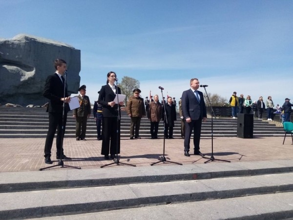 В Бресте прошел IV городской смотр-конкурс по строевой подготовке В Бресте прошел IV городской смотр-конкурс по строевой подготовке