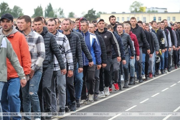 В Брестской 38-й десантно-штурмовой бригаде прошли сборы 500 военнообязанных из трех областей