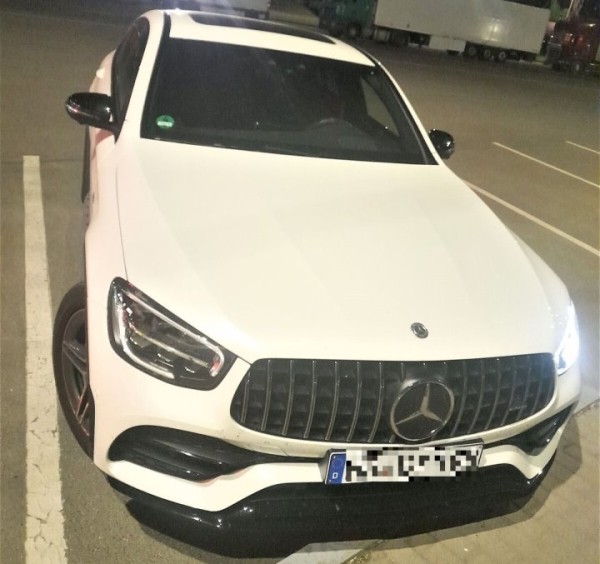 Два подозрительных «Мерседеса» пытались ввезти в Беларусь из Литвы