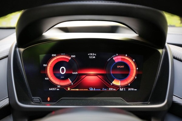 22-летний парень из Жодино купил BMW i8 за $100 тысяч — доволен?