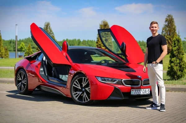 22-летний парень из Жодино купил BMW i8 за $100 тысяч — доволен?