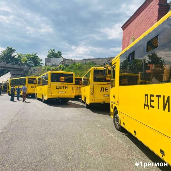 В школы Первого региона поступает 20 новых автобусов МАЗ