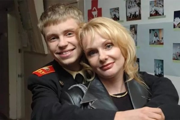 Мальчишки-кадеты выросли: какими стали герои культового сериала?