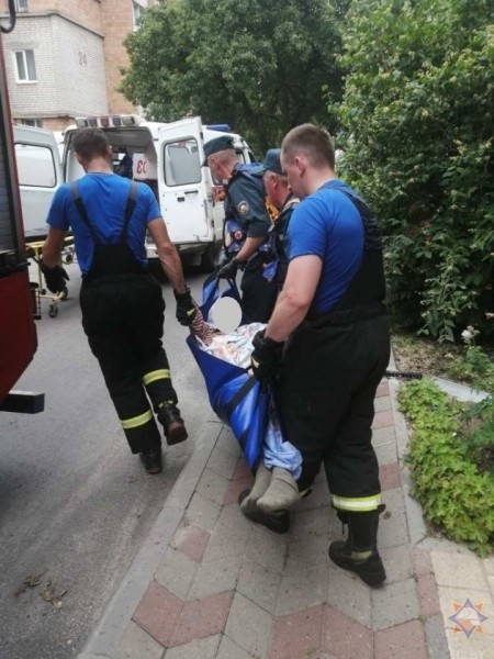 Сосед, услышавший звук АПИ, спас хозяина квартиры в Бресте Сосед, услышавший звук АПИ, спас хозяина квартиры в Бресте