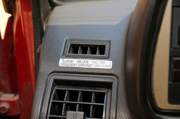 «В родной краске и на ходу!» В Беларуси нашли 40-летнюю VW Jetta, которая не видела сварки