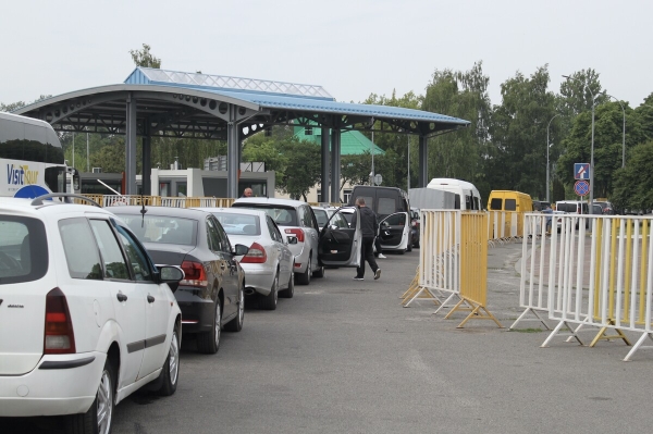 Как сегодня белорусы проходят границу на легковых авто Как сегодня белорусы проходят границу на легковых авто