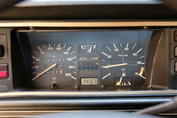 «В родной краске и на ходу!» В Беларуси нашли 40-летнюю VW Jetta, которая не видела сварки