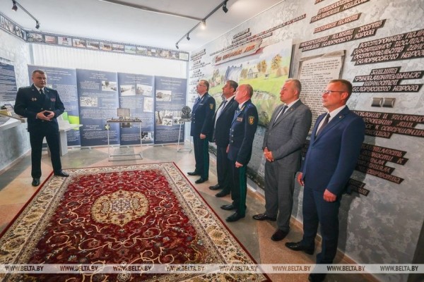 Памятный знак жертвам геноцида открыли на станции Барановичи-Центральные