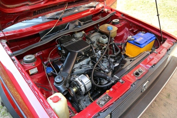 «В родной краске и на ходу!» В Беларуси нашли 40-летнюю VW Jetta, которая не видела сварки