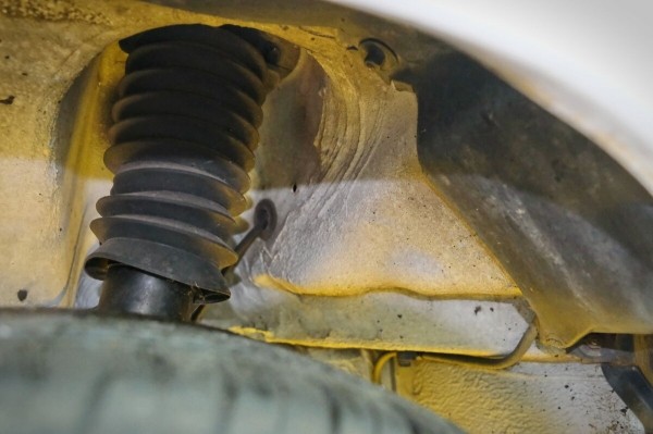 По прозвищу Baby-Benz. Показываем идеально сохранившийся Mercedes W201