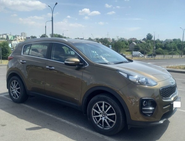 «На момент покупки машина была чистой, а спустя месяц стала криминальной!». У пенсионера хотят изъять Kia Sportage