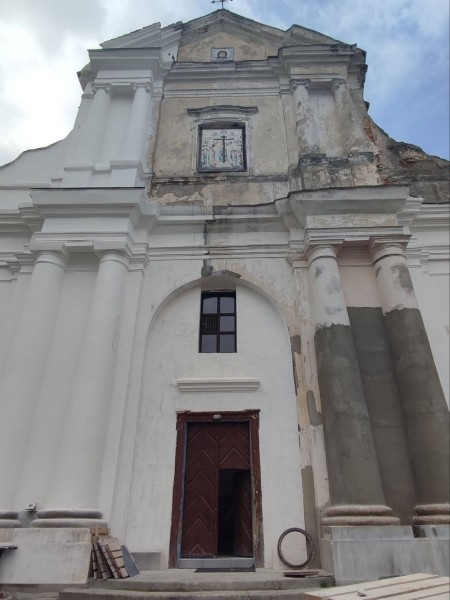 Ведутся наружные работы по покраске церкви Воздвижения Креста Господня в агрогородке Вистычи Брестского района Ведутся наружные работы по покраске церкви Воздвижения Креста Господня в агрогородке Вистычи Брестского района