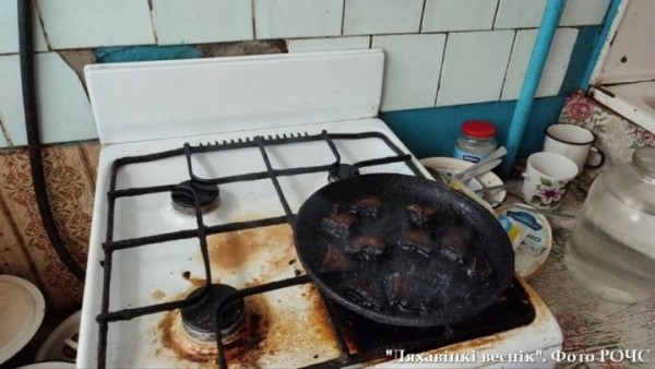 В квартире в Ляховичах забыли о включенной плите