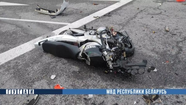Попавший в жуткую аварию в Гомеле мотоциклист умер в больнице Попавший в жуткую аварию в Гомеле мотоциклист умер в больнице