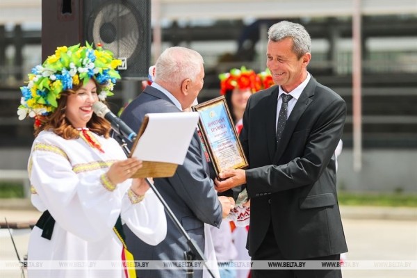 Высокотехнологичный молочно-товарный комплекс на 1 тыс. голов открыли в Пружанском районе Высокотехнологичный молочно-товарный комплекс на 1 тыс. голов открыли в Пружанском районе