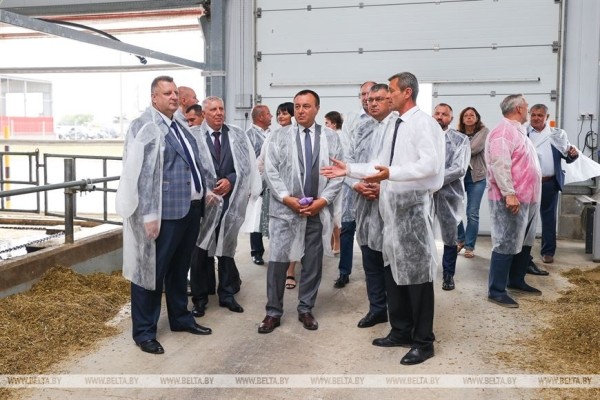 Высокотехнологичный молочно-товарный комплекс на 1 тыс. голов открыли в Пружанском районе Высокотехнологичный молочно-товарный комплекс на 1 тыс. голов открыли в Пружанском районе