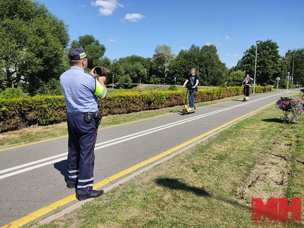 Не выше 25 км/ч! Скорость движения средств персональной мобильности начали фиксировать сотрудники ГАИ Не выше 25 км/ч! Скорость движения средств персональной мобильности начали фиксировать сотрудники ГАИ