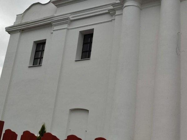 Ведутся наружные работы по покраске церкви Воздвижения Креста Господня в агрогородке Вистычи Брестского района Ведутся наружные работы по покраске церкви Воздвижения Креста Господня в агрогородке Вистычи Брестского района