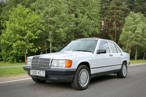 По прозвищу Baby-Benz. Показываем идеально сохранившийся Mercedes W201