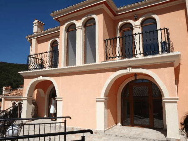 Квартира в Минске или дом у моря? Посмотрели, как выглядят дома за границей, которые можно купить по цене средней трешки Квартира в Минске или дом у моря? Посмотрели, как выглядят дома за границей, которые можно купить по цене средней трешки